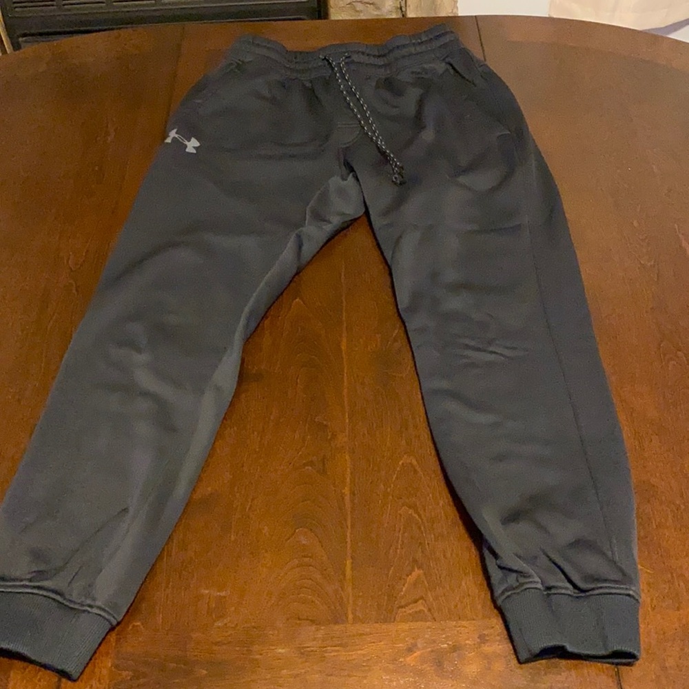 Black Under Armor Fitted Joggers Great Codition